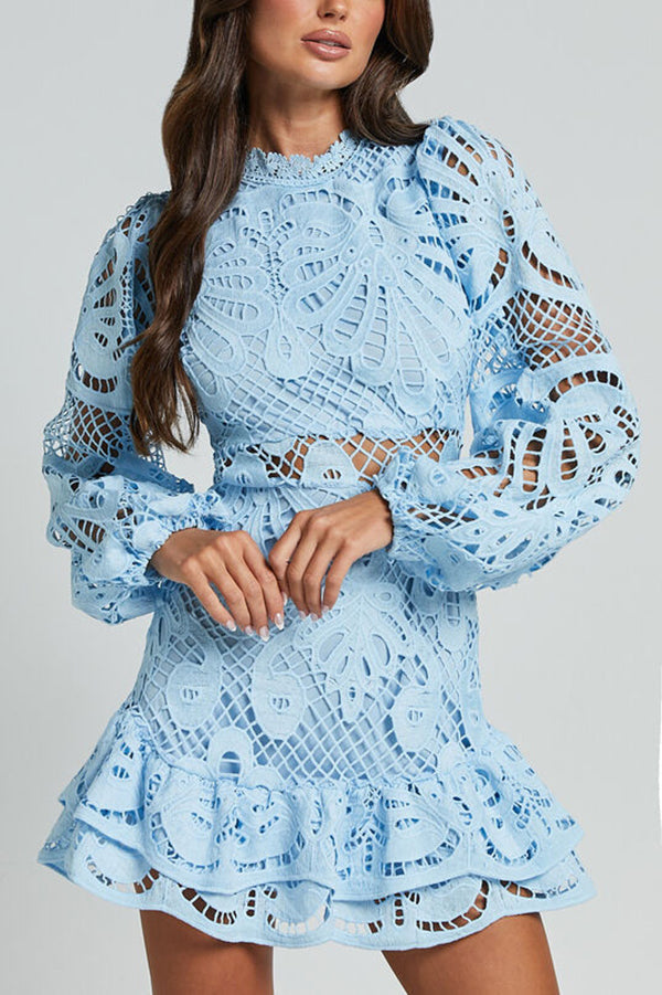 Vestido Isabela – Mini de Renda com Manga Longa e Cintura Ajustada - Priya