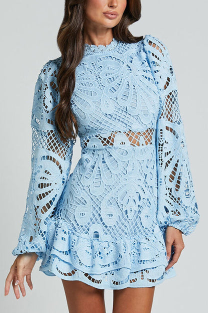 Vestido Isabela – Mini de Renda com Manga Longa e Cintura Ajustada - Priya