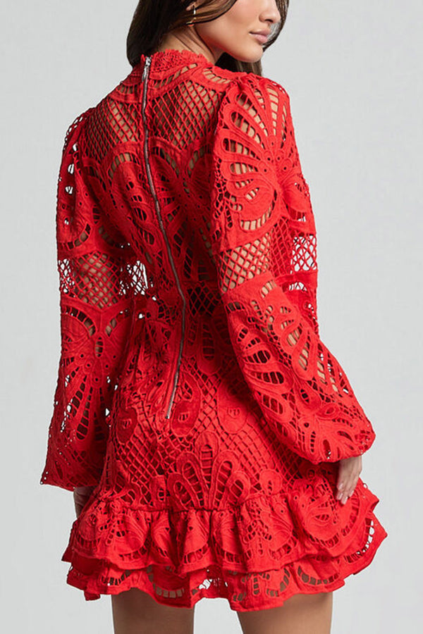 Vestido Isabela – Mini de Renda com Manga Longa e Cintura Ajustada - Priya