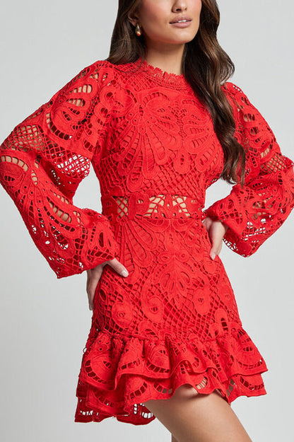 Vestido Isabela – Mini de Renda com Manga Longa e Cintura Ajustada - Priya